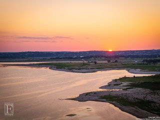 244 RIVERFRONT DR, New Braunfels, TX 78132