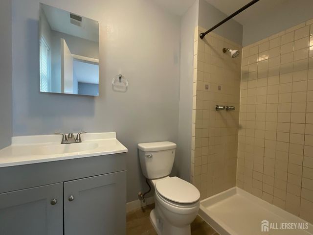 1203 N Oaks Boulevard, North Brunswick, NJ 08902