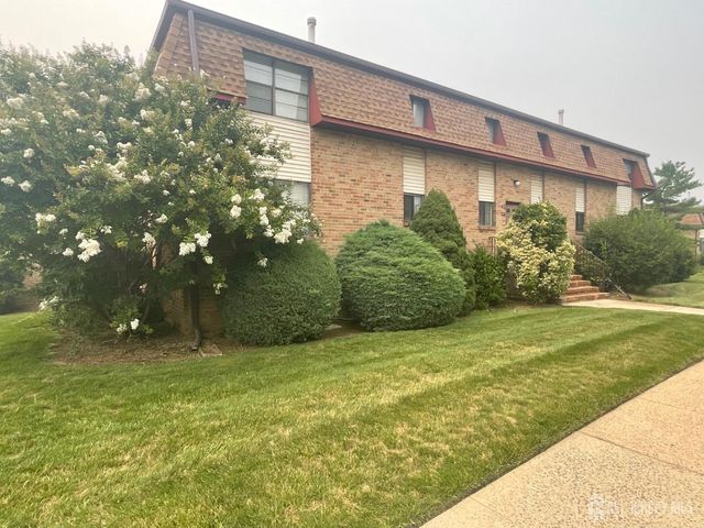 1203 N Oaks Boulevard, North Brunswick, NJ 08902