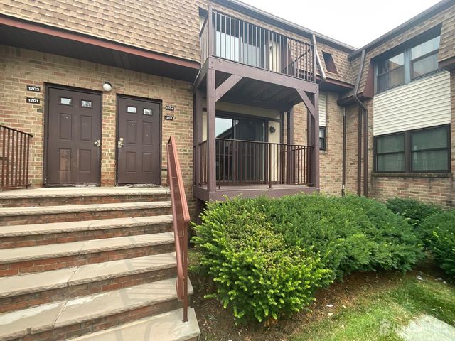 1203 N Oaks Boulevard, North Brunswick, NJ 08902