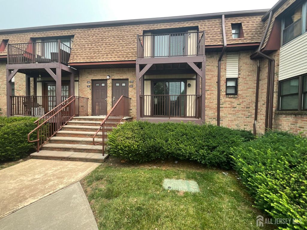 1203 N Oaks Boulevard, North Brunswick, NJ 08902