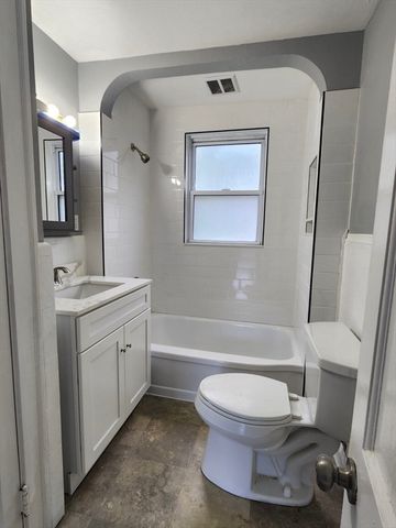 121 Boston 2, Salem, MA 01970