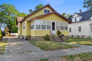 1119 Columbus Avenue, Grand Haven, MI 49417