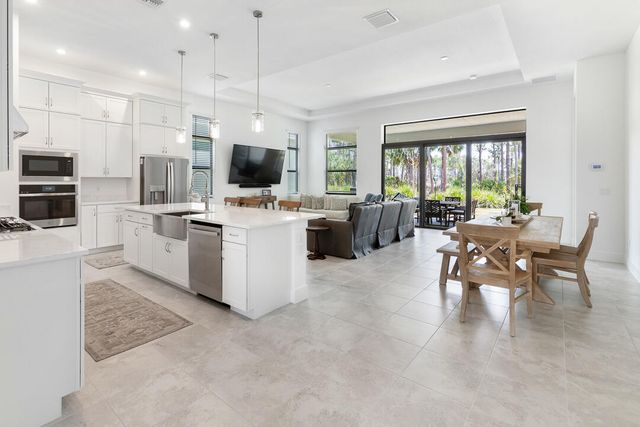 6980 SE Haven Lane, Stuart, FL 34997