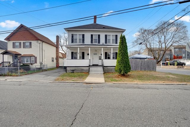 130 Dalton St, Lowell, MA 01850