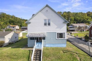 6102 Roslyn St, Elizabeth Twp/boro, PA 15135