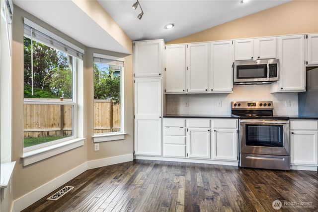 6511 55th Drive NE, Marysville, WA 98203