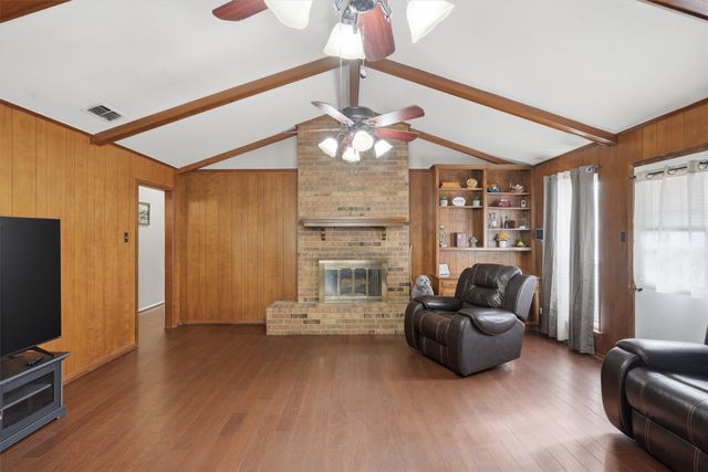 1325 Hemphill Drive, Cleburne, TX 76033