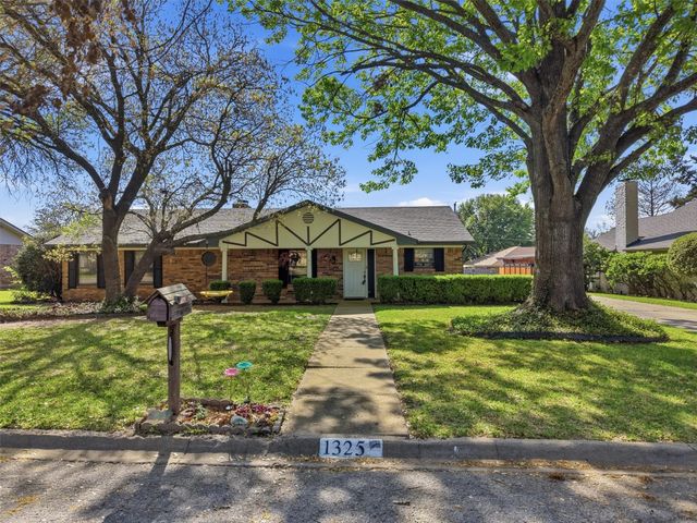 1325 Hemphill Drive, Cleburne, TX 76033