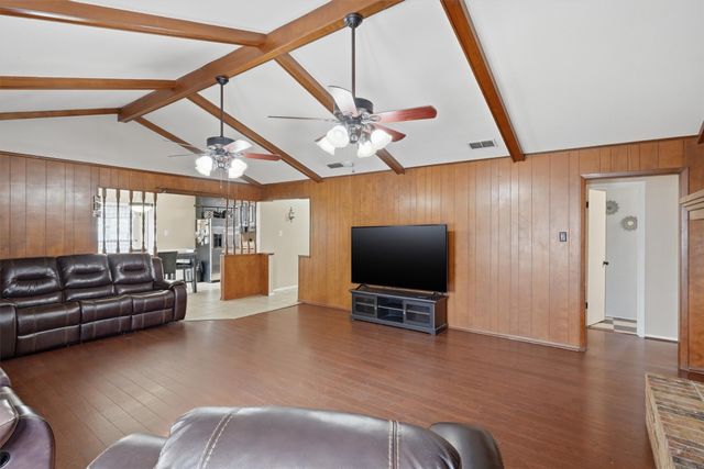 1325 Hemphill Drive, Cleburne, TX 76033