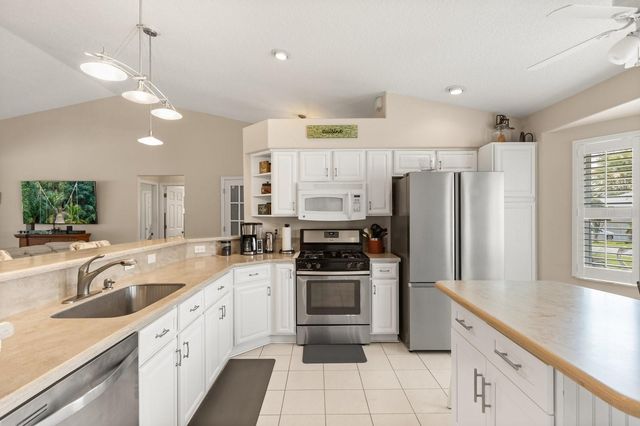 21127 ROYAL ST GEORGES LANE, Leesburg, FL 34748