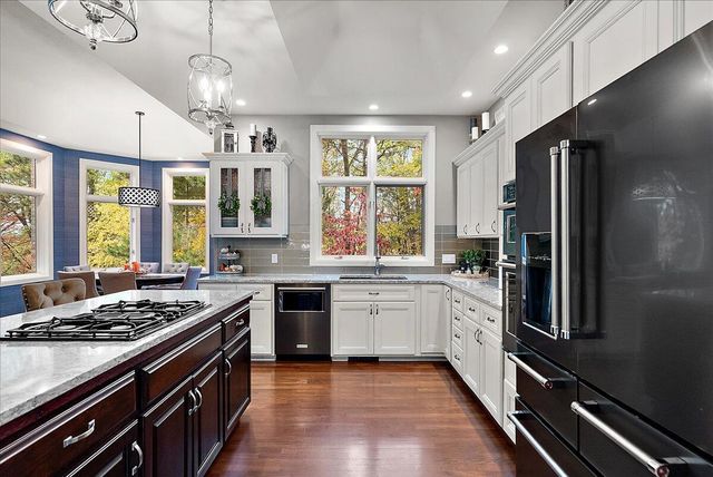 7160 Hawick Court, Belmont, MI 49306