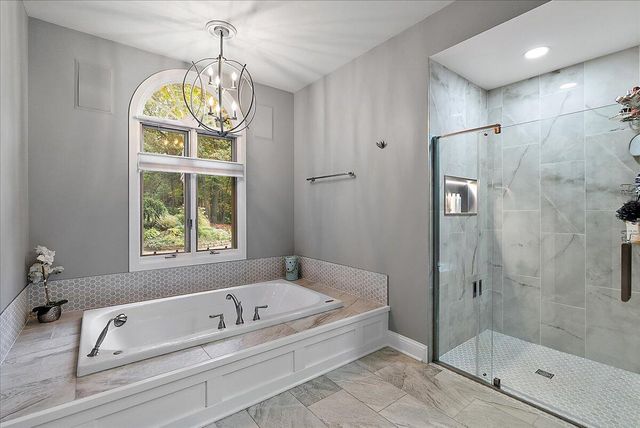 7160 Hawick Court, Belmont, MI 49306