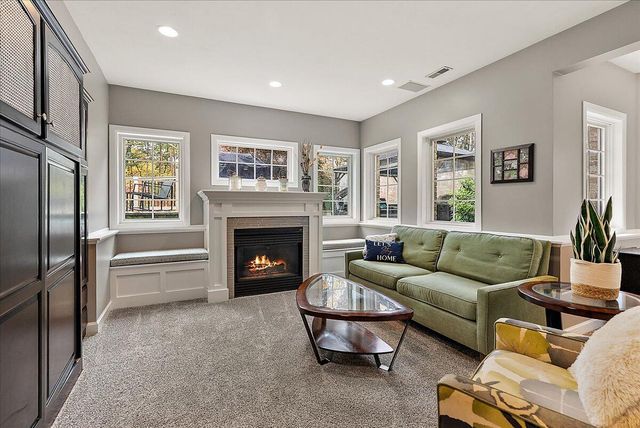 7160 Hawick Court, Belmont, MI 49306