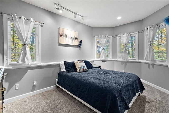 7160 Hawick Court, Belmont, MI 49306