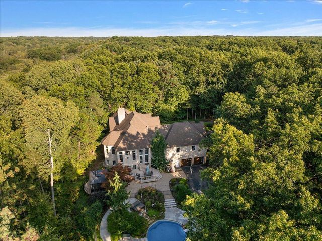 7160 Hawick Court, Belmont, MI 49306