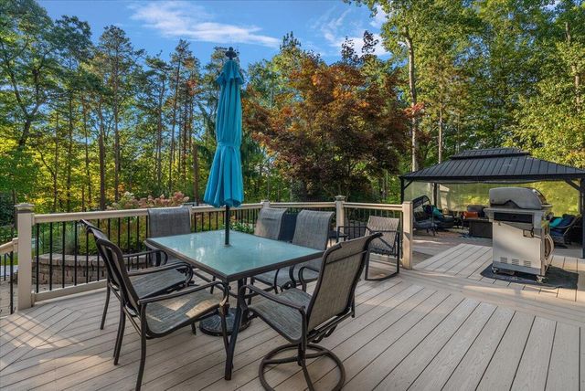 7160 Hawick Court, Belmont, MI 49306