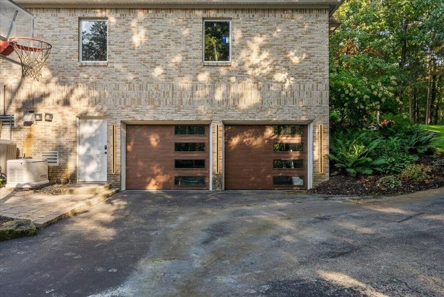 7160 Hawick Court, Belmont, MI 49306
