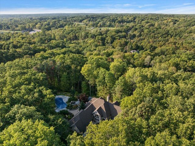 7160 Hawick Court, Belmont, MI 49306