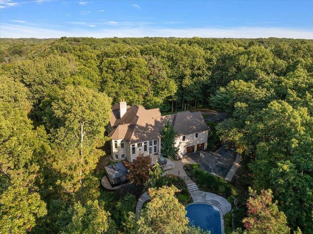 7160 Hawick Court, Belmont, MI 49306