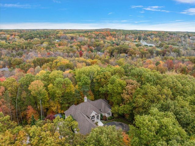 7160 Hawick Court, Belmont, MI 49306