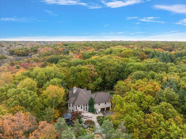 7160 Hawick Court, Belmont, MI 49306