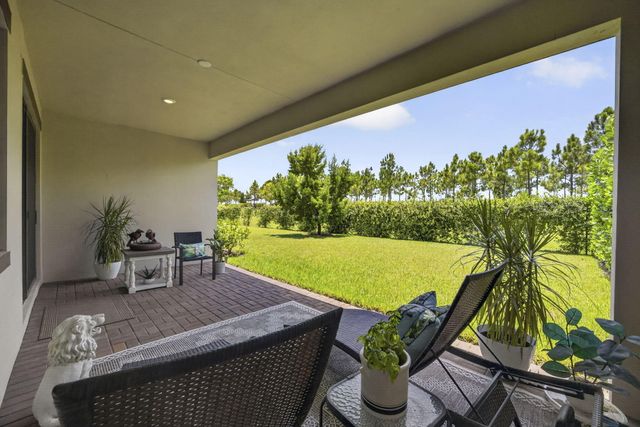 1217 Wandering Willow Way, Loxahatchee, FL 33470