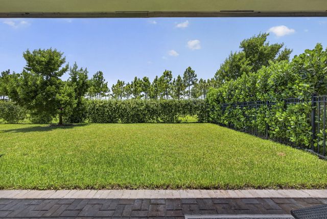 1217 Wandering Willow Way, Loxahatchee, FL 33470