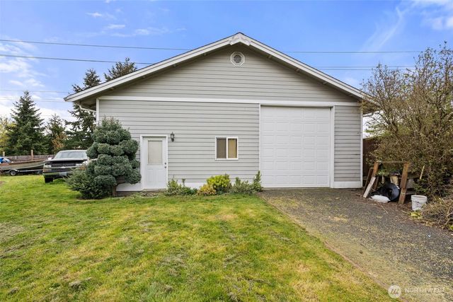 3730 Golden Eagle Loop SE, Olympia, WA 98513