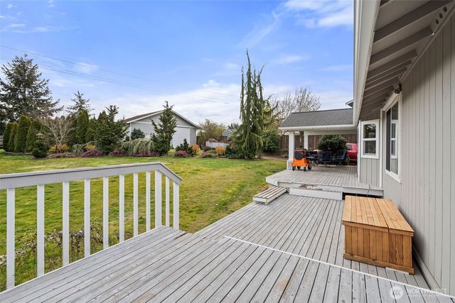 3730 Golden Eagle Loop SE, Olympia, WA 98513