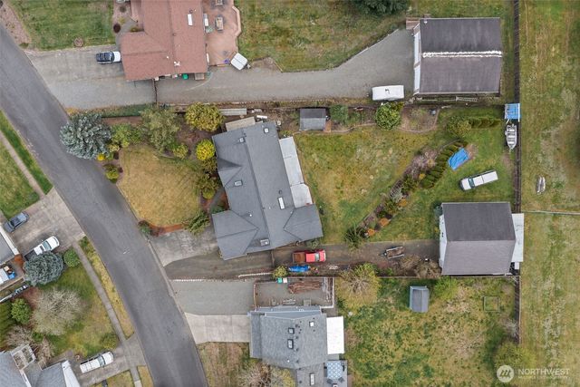 3730 Golden Eagle Loop SE, Olympia, WA 98513