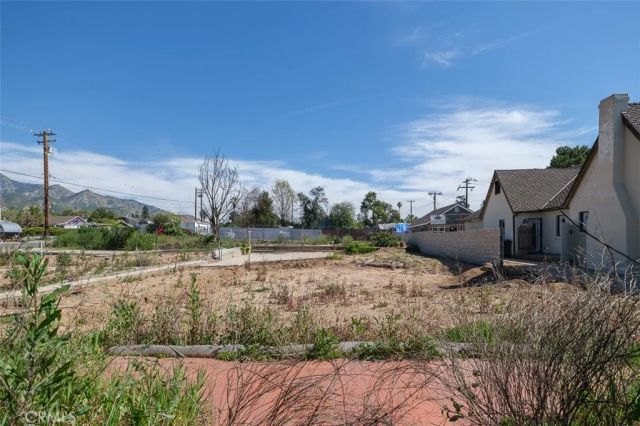 2034 El Molino, Altadena, CA 91001