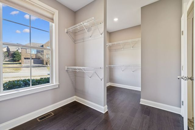 4125 Stone Hall Blvd, Hermitage, TN 37076