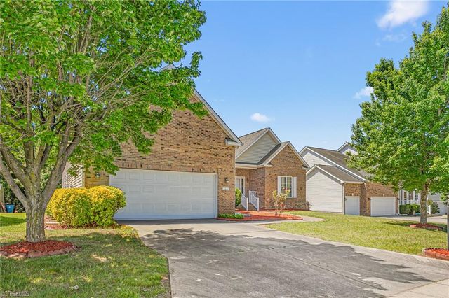 6812 W Whirlaway Court, Whitsett, NC 27377