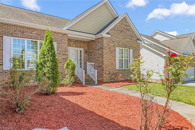 6812 W Whirlaway Court, Whitsett, NC 27377