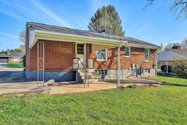 4608 Elva RD, Roanoke, VA 24017