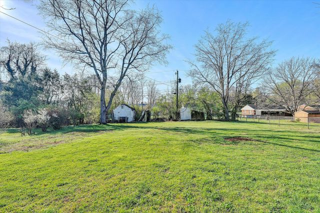 4608 Elva RD, Roanoke, VA 24017