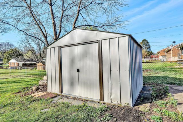 4608 Elva RD, Roanoke, VA 24017