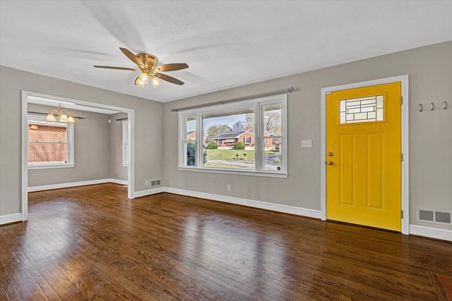 4608 Elva RD, Roanoke, VA 24017