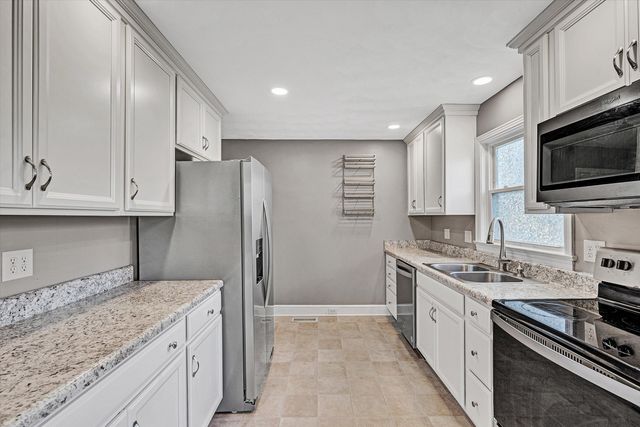 4608 Elva RD, Roanoke, VA 24017