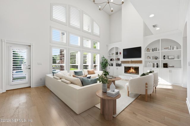 11802 MANDARIN Road, Jacksonville, FL 32223