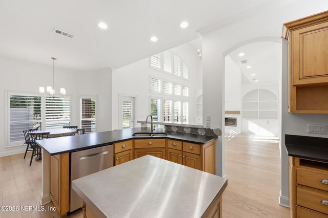 11802 MANDARIN Road, Jacksonville, FL 32223