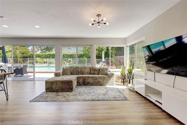 2353 Burnside Street, Simi Valley, CA 93065