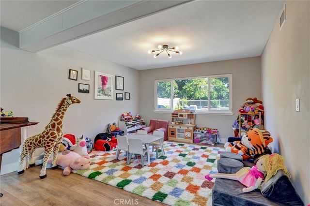 2353 Burnside Street, Simi Valley, CA 93065