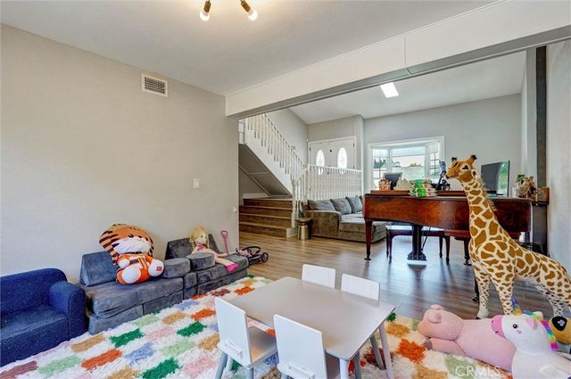 2353 Burnside Street, Simi Valley, CA 93065