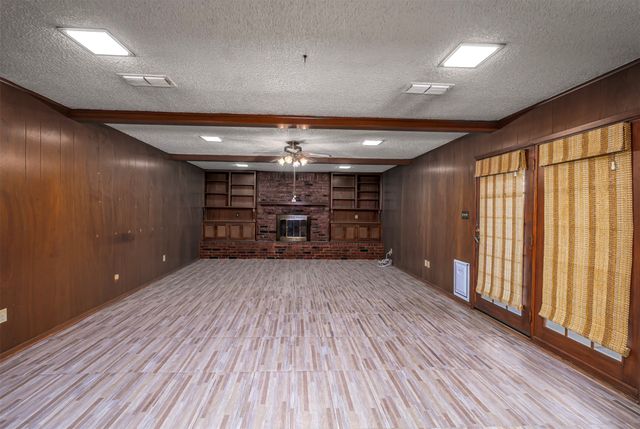 4557 Dee Lane, Haltom City, TX 76117