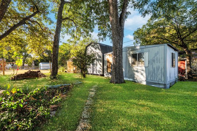 4557 Dee Lane, Haltom City, TX 76117