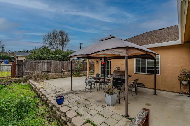 3109 Dunn Rd, Valley Springs, CA 95252