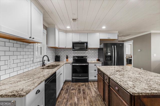 1005 Weber Rd, Crandall, GA 30711