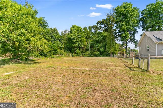1005 Weber Rd, Crandall, GA 30711